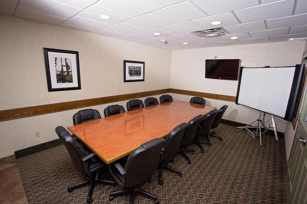 Service Plus Inns Suites Drayton Valley 36/37