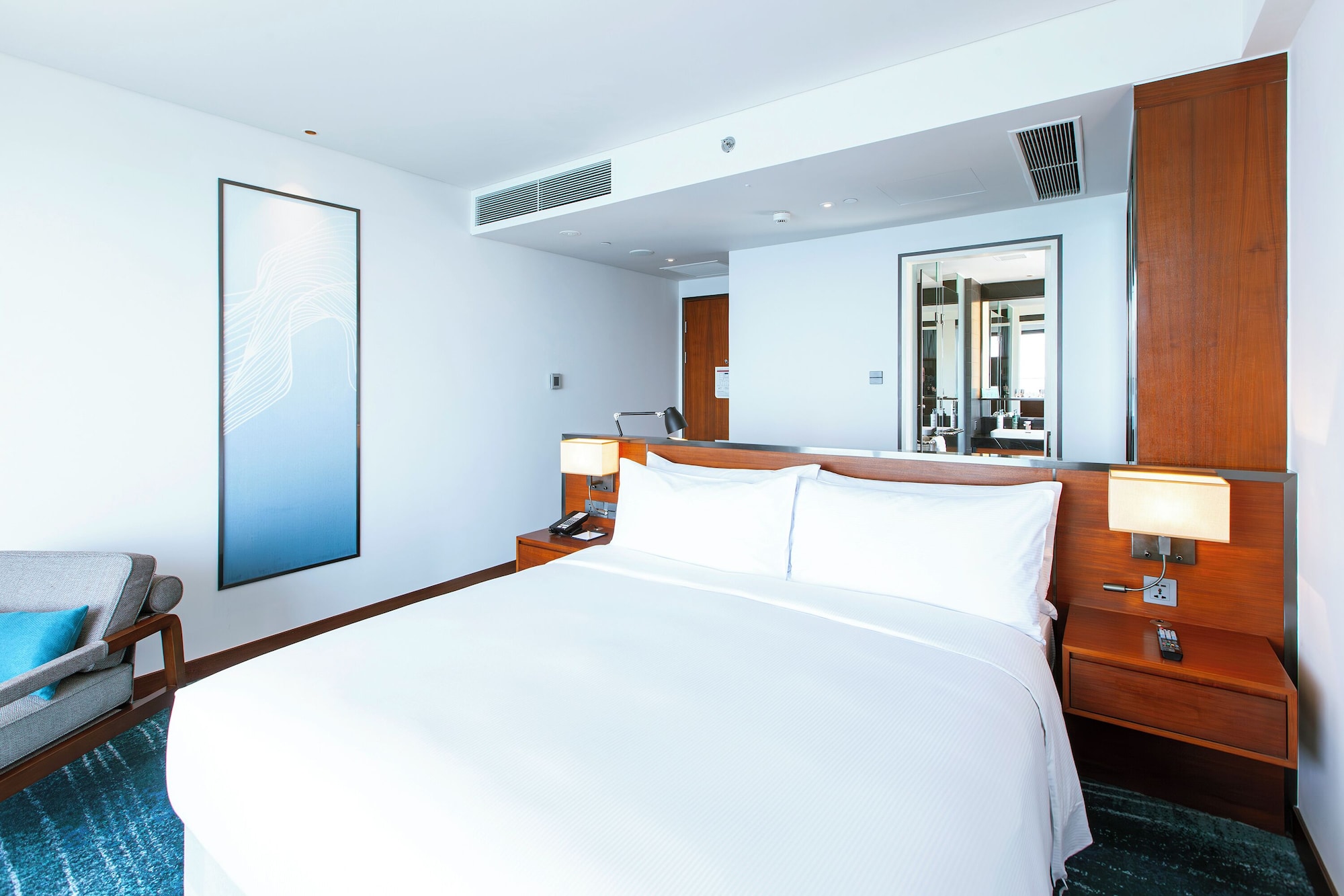 DELUXE, KING BED, OCEAN VIEW, BALCONY, CORNER