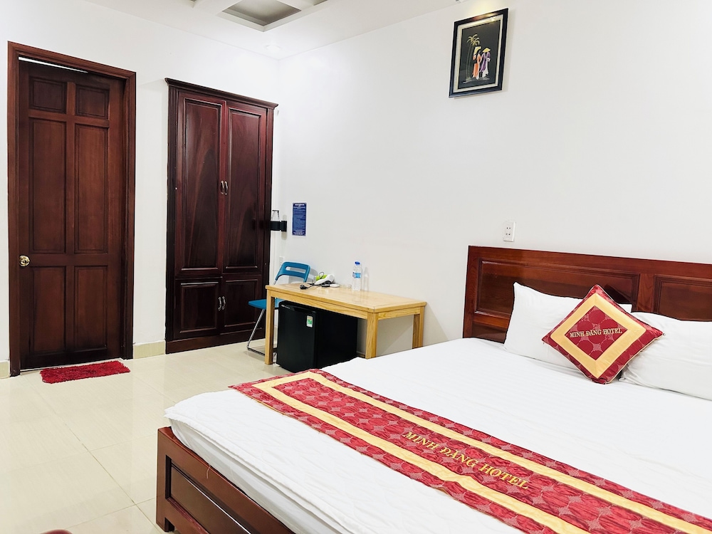DELUXE, DOUBLE BED