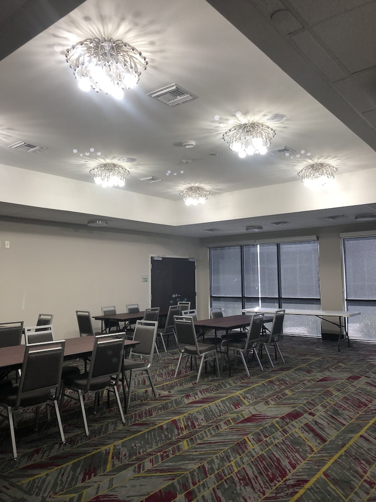 Wingate By Wyndham Corpus Christi 40/47