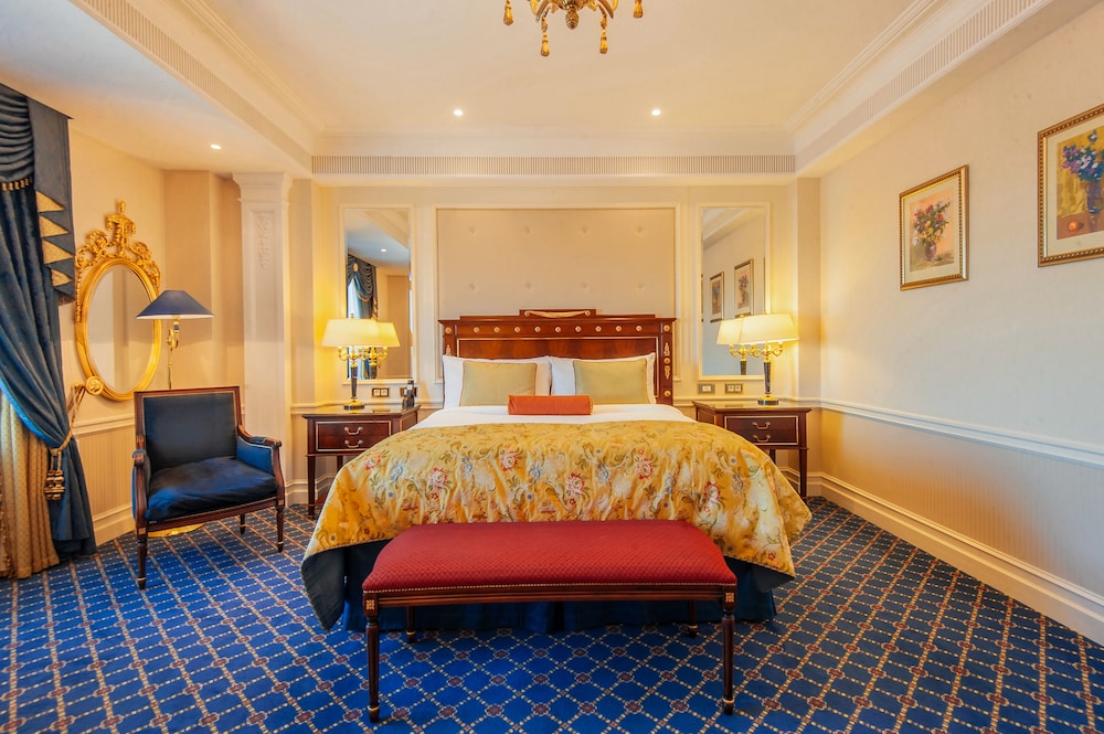 Fairmont Grand Hotel Kyiv 8/50