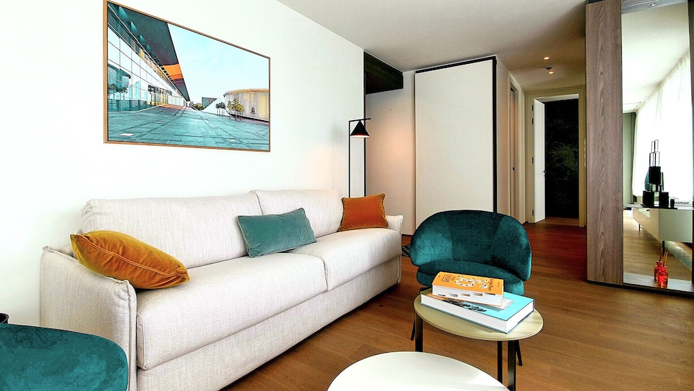 Central City Luxury Residence 22/50