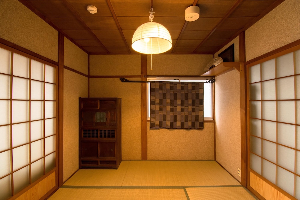 Jizo House 14/48