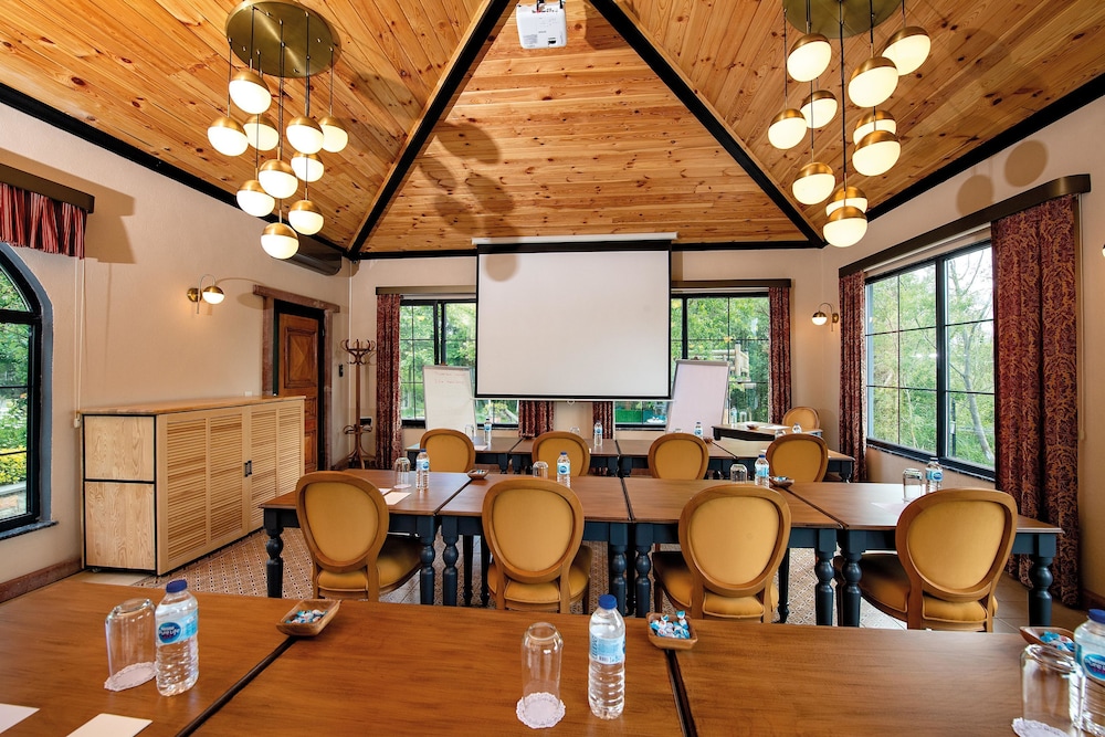 WINEPORT LODGE AGVA 74/84