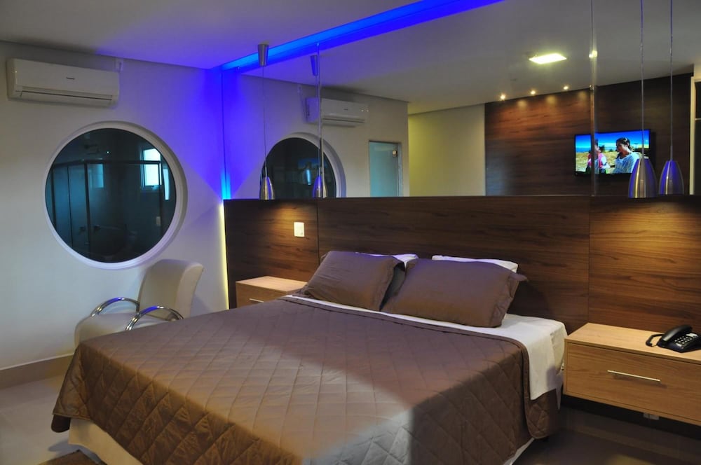Kamur Plaza Hotel 9/41
