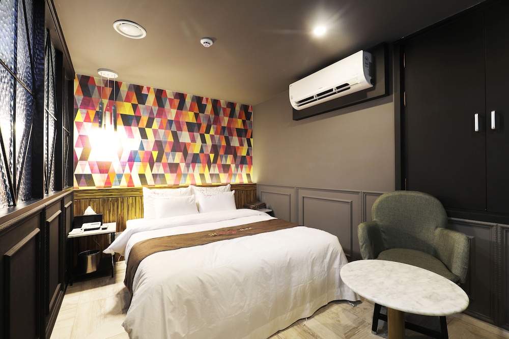 Sm Boutique Hotel 13/50