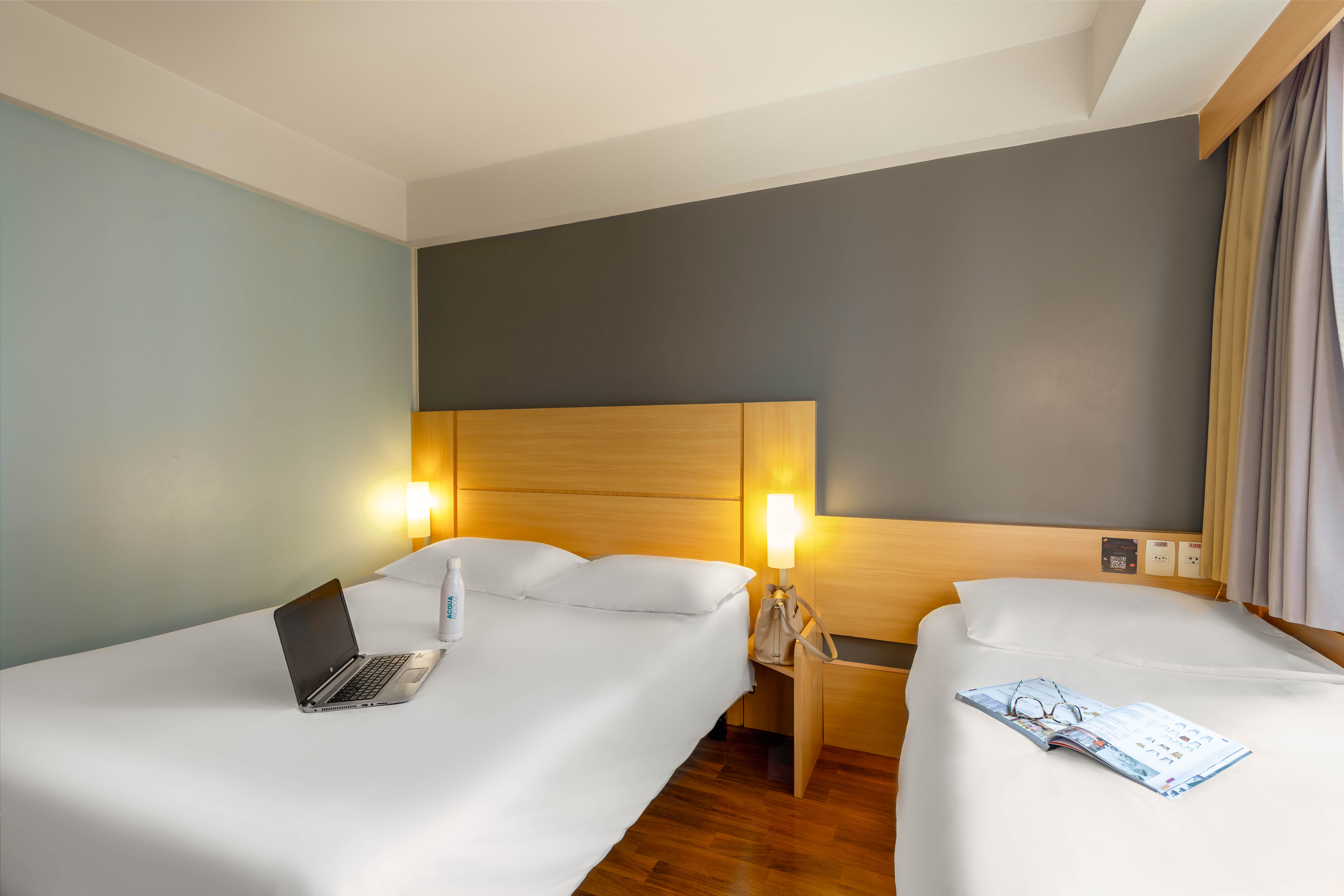 STANDARD, 1 DOUBLE AND 1 SINGLE BED