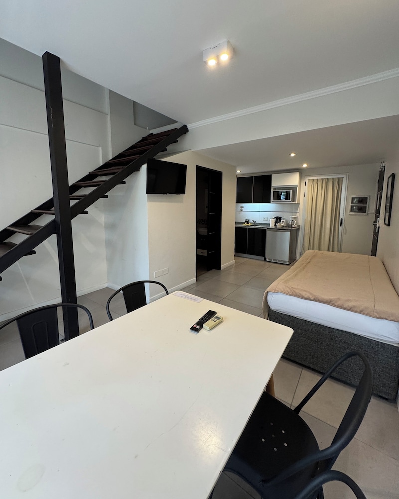 Syrah Suites 34/48