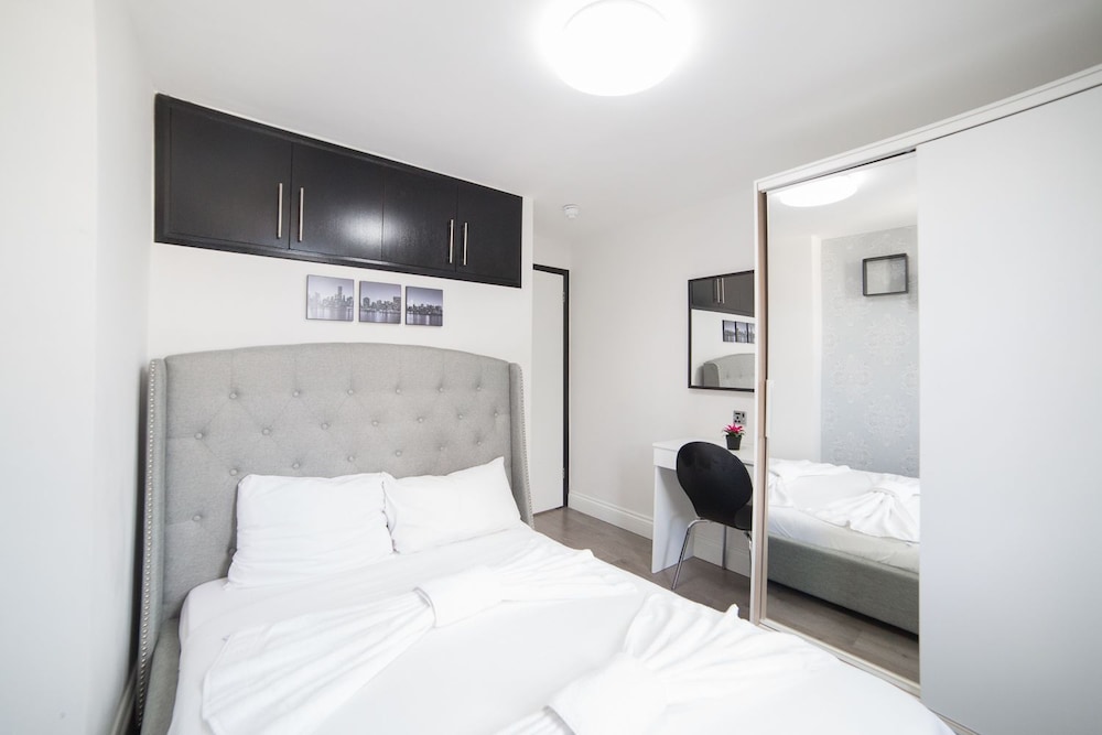 Imperial Court Suites 11/59