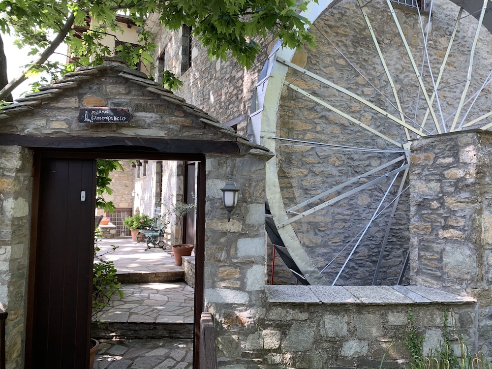 Palio Eleotrivio Guesthouse 24/50