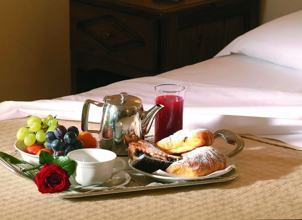 HOTEL VILLA DELLE MERAVIGLIE 49/67