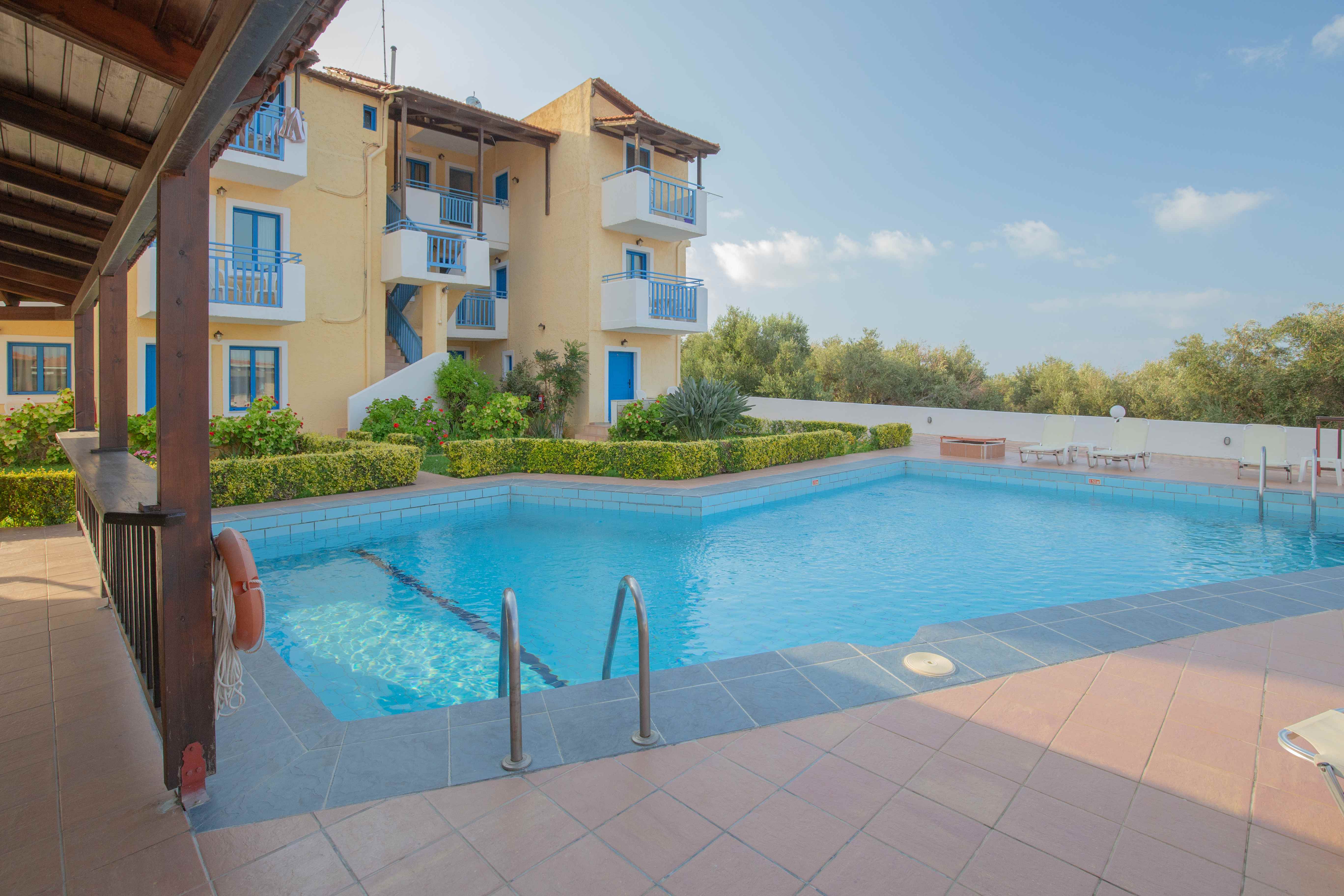 Mareva Apartments 7/25