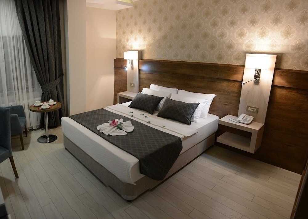 WHITE STAR HOTEL 10/49