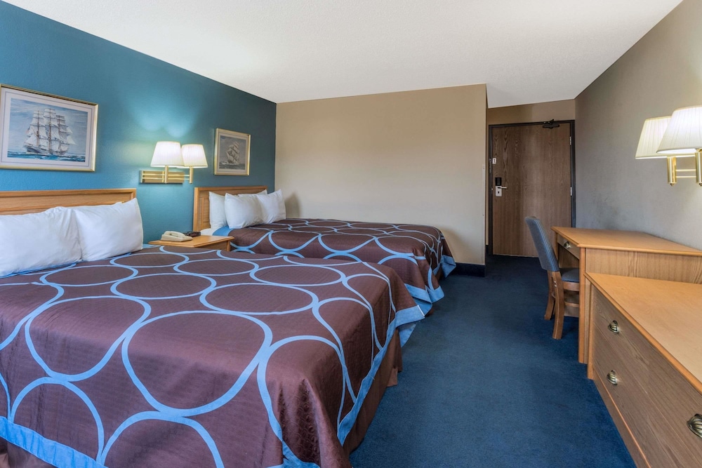 Super 8 By Wyndham Potosi 11/29