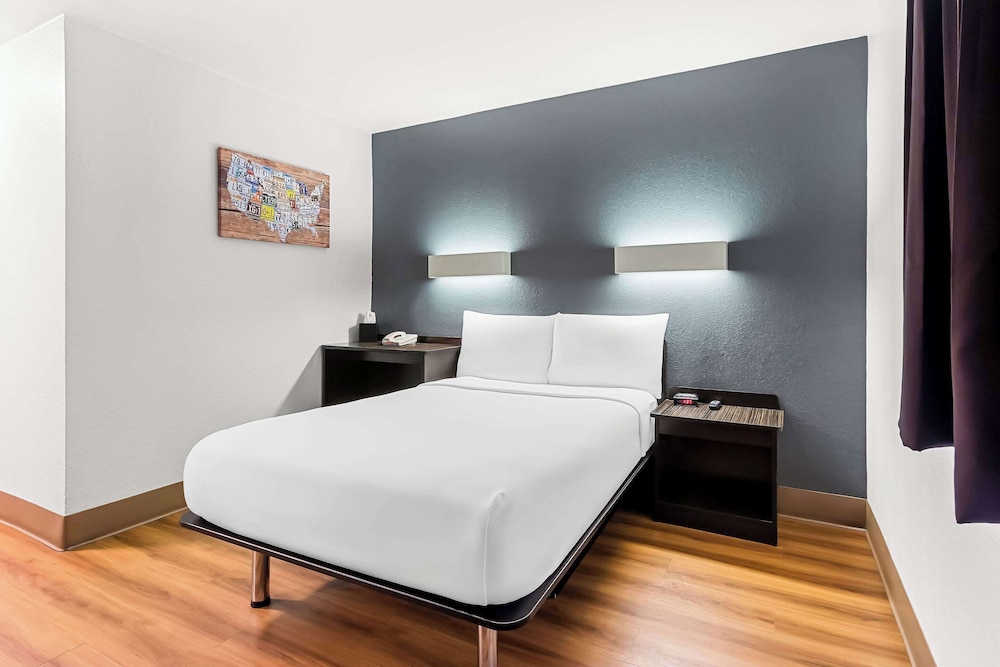 غرفة قياسية بسريرين مزدوجين، Econo Lodge Idaho Falls, ID 6/10
