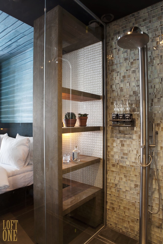 Manzos Suites 35/50