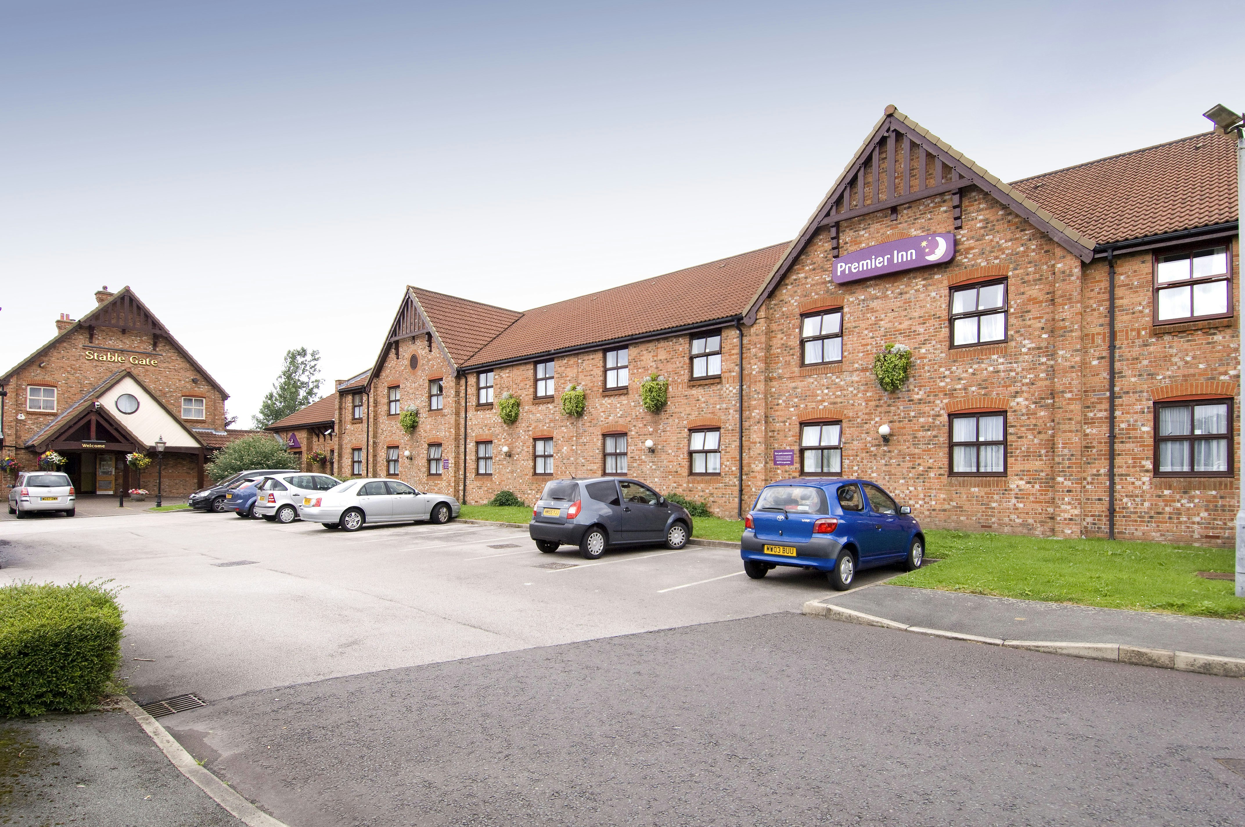 Premier Inn Manchester (Denton) 22/28