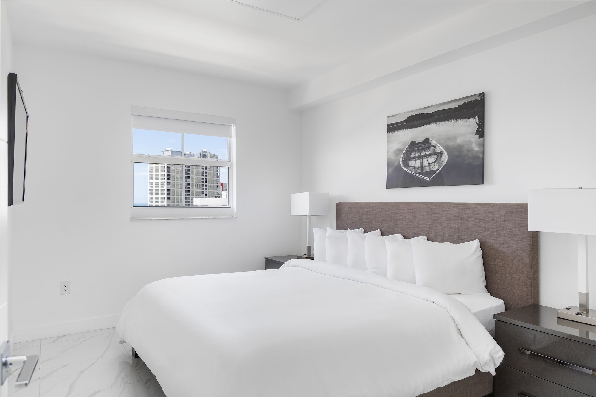 2 BEDROOMS, LUXURY, SUITE, WATER VIEW, BALCONY