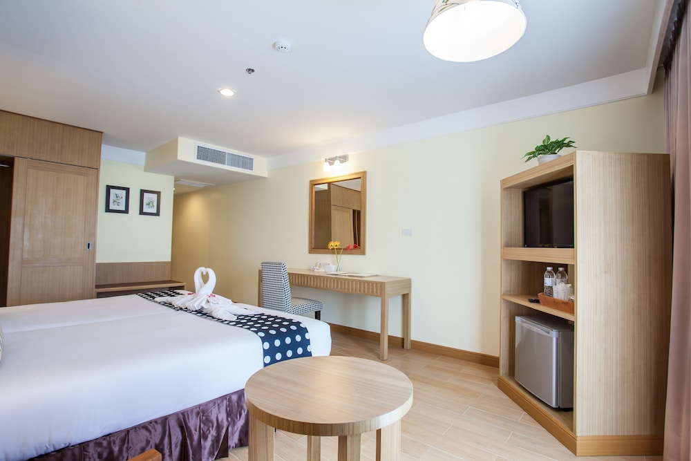 Paradise Hotel 26/64