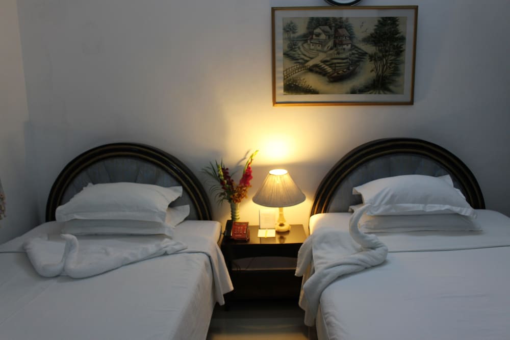 Hotel Aristocrat Inn photo5