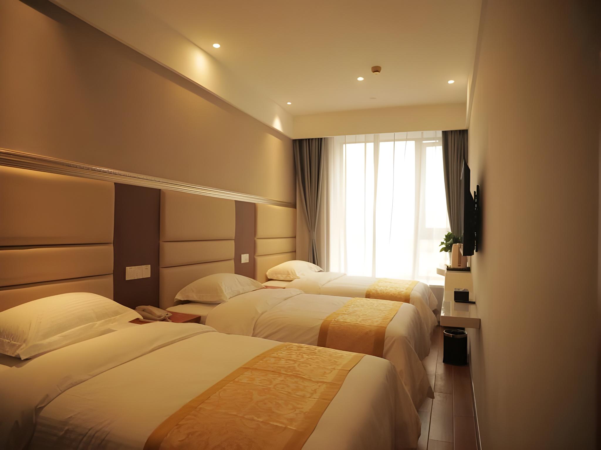 GUEST ROOM, TRIPLE