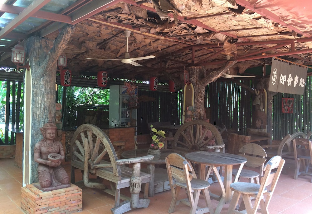 Himawari Restaurant & Cottage 15/34
