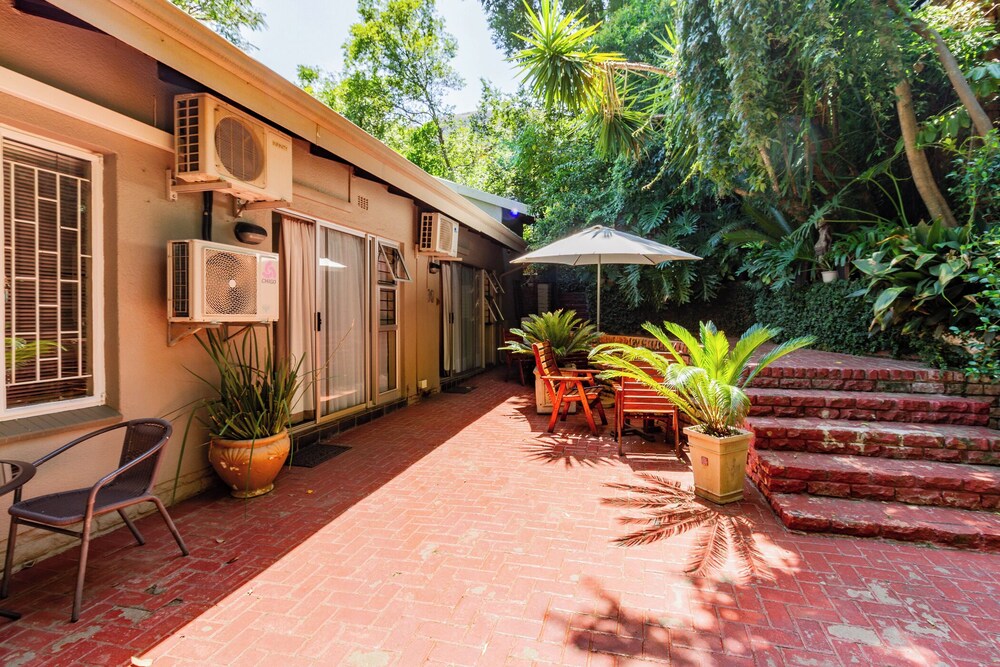 Pumleni Guesthouse 42/50