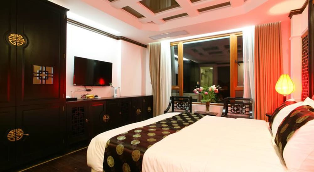 Church Legend Hotel Hanoi 6/20