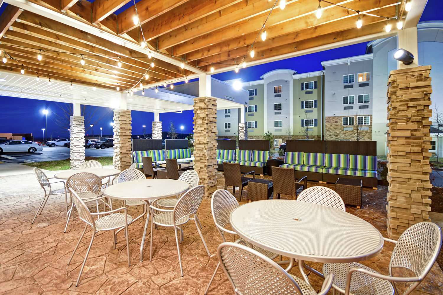 Home2 Suites By Hilton Smyrna Nashville 18/24