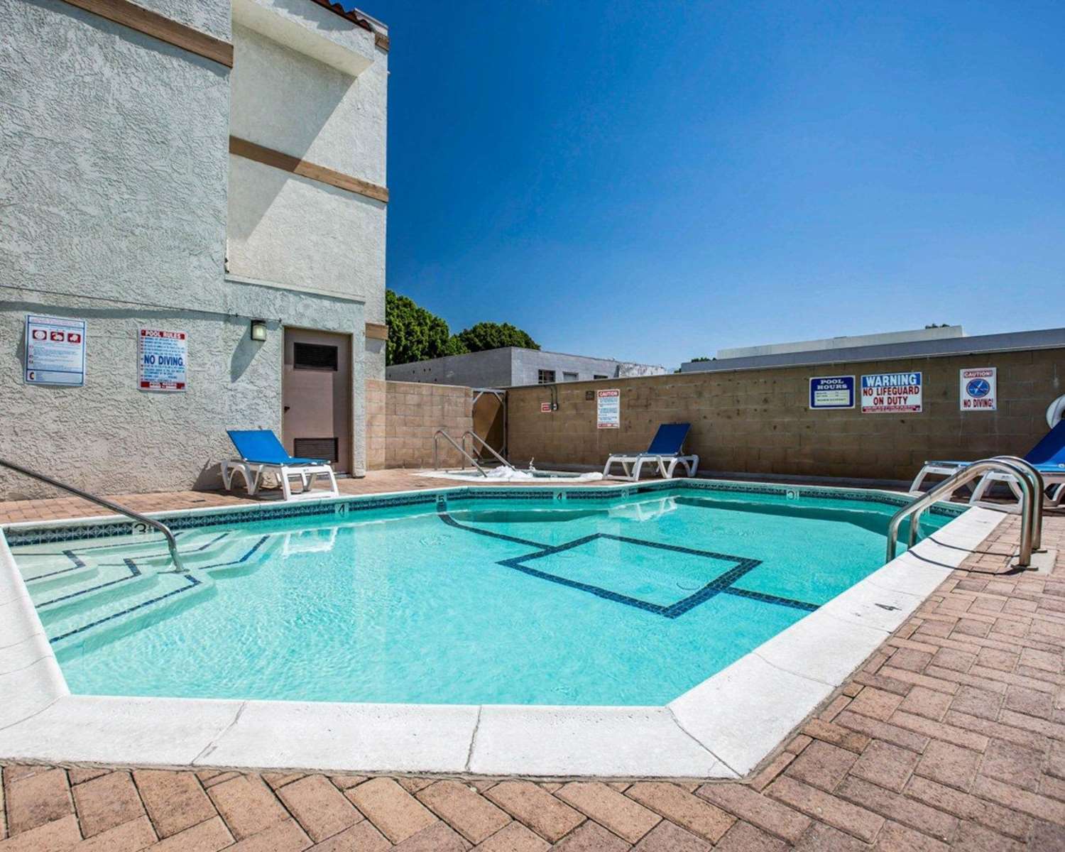 Hyland Inn near Pasadena Civic Center 23/40