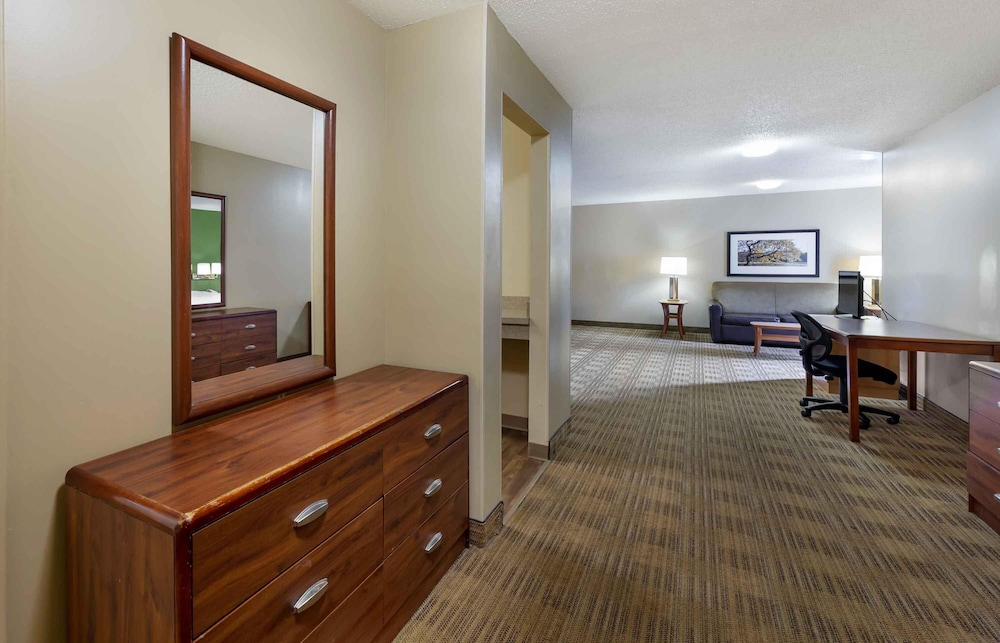 Extended Stay America - Cleveland - Great Northern Mall 29/54