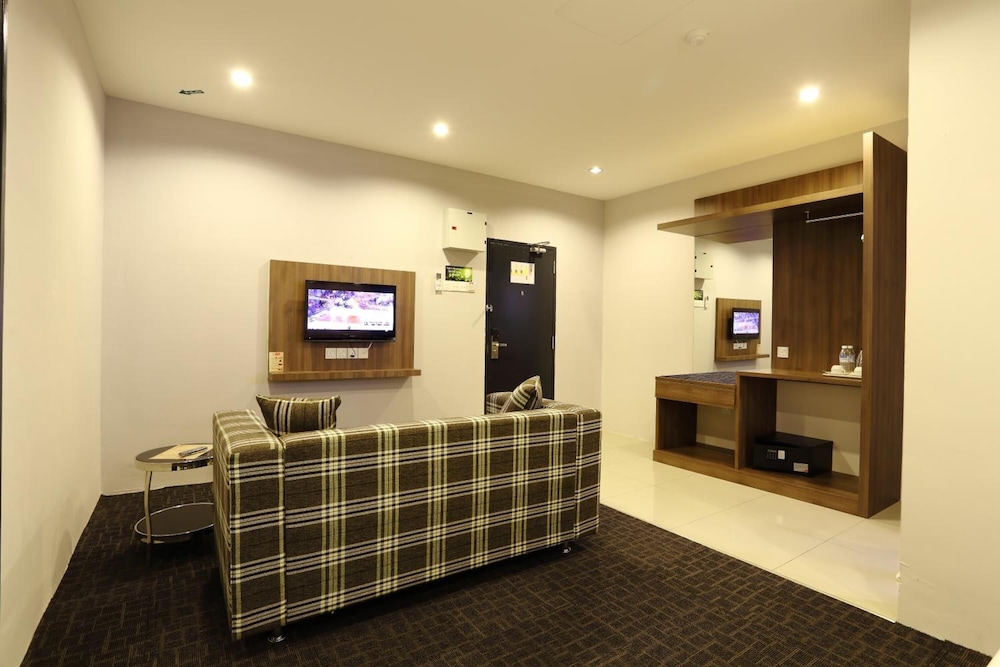 S Boutique Hotel 41/48