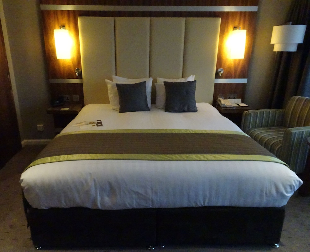 Doubletree By Hilton Milton Keynes 25/83