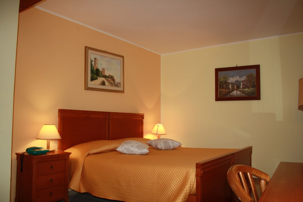 Edelweiss Hotel 27/65