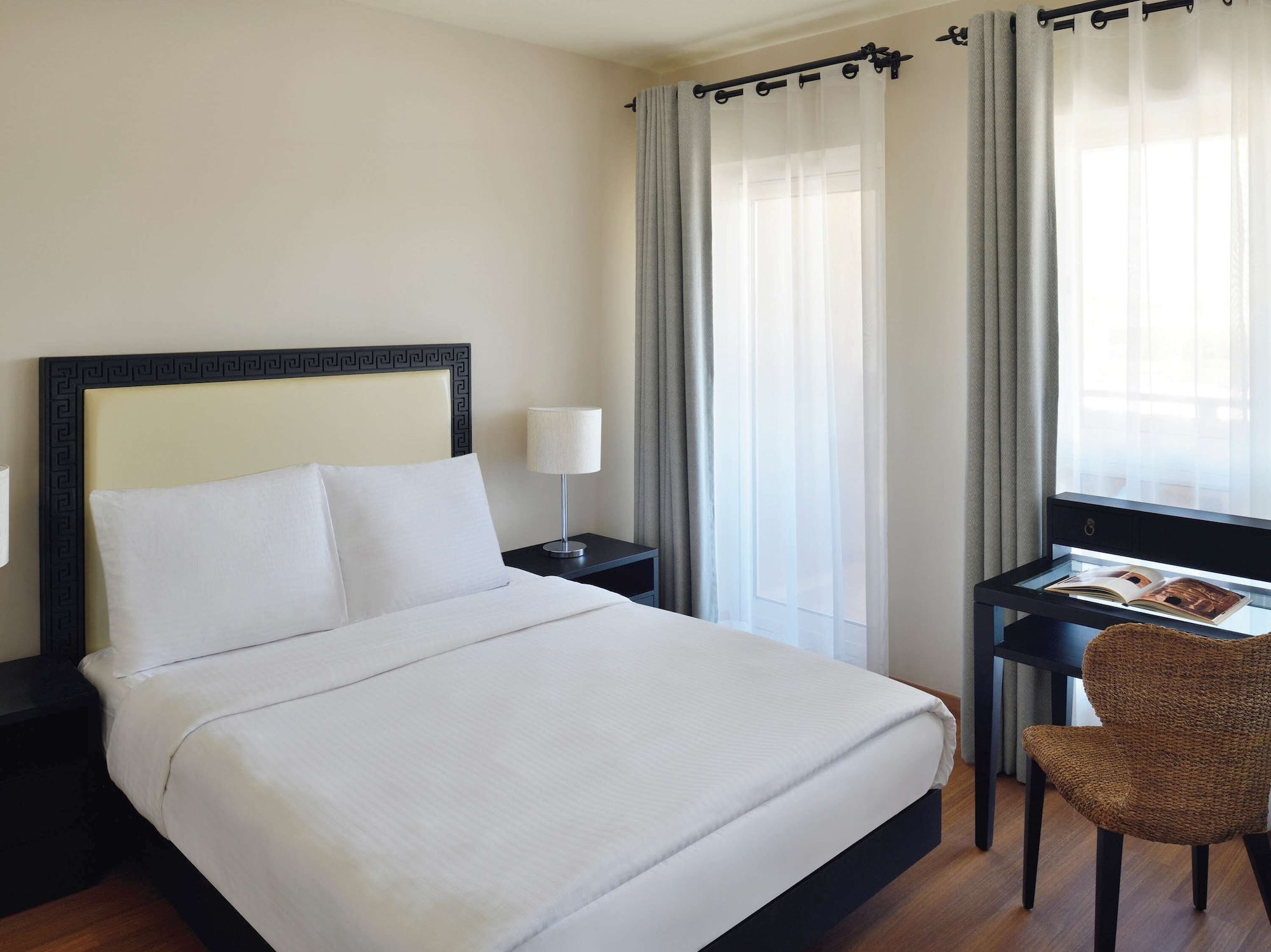 3 BEDROOMS, DUPLEX, SUITE