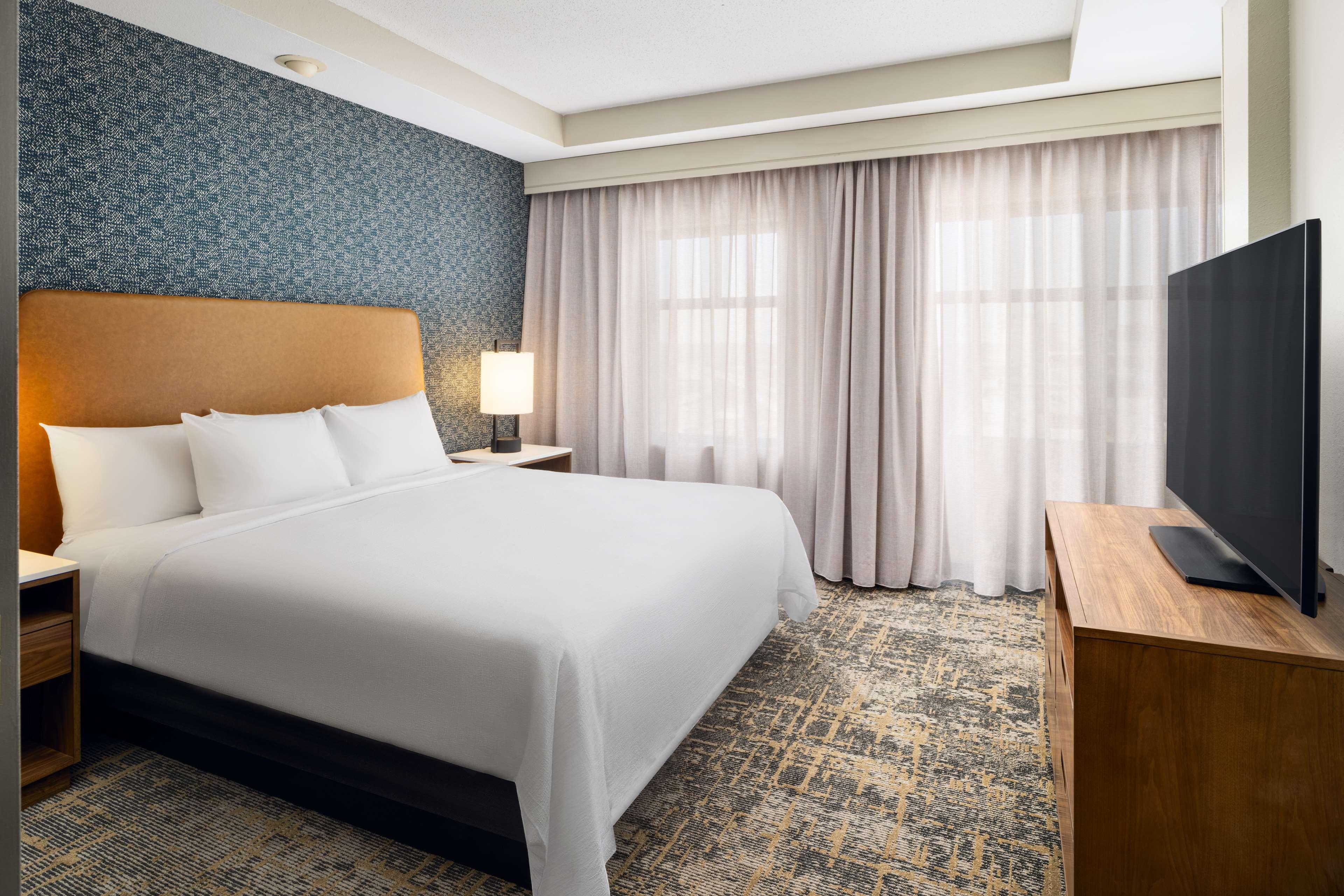 Premium, Suite, King Bed, Corner, Accessible