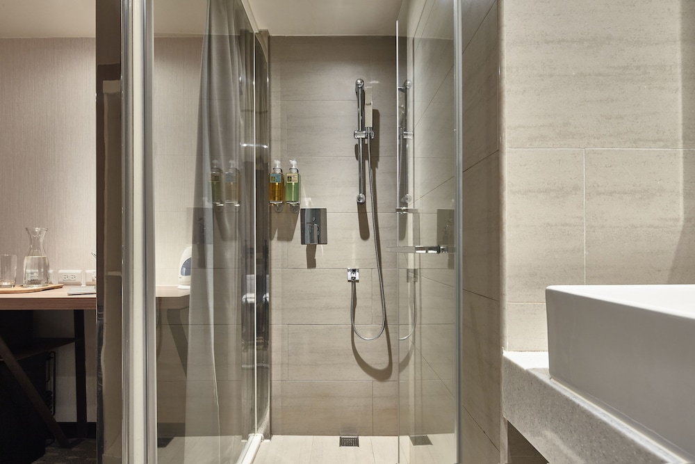 VIA HOTEL LOFT 25/28