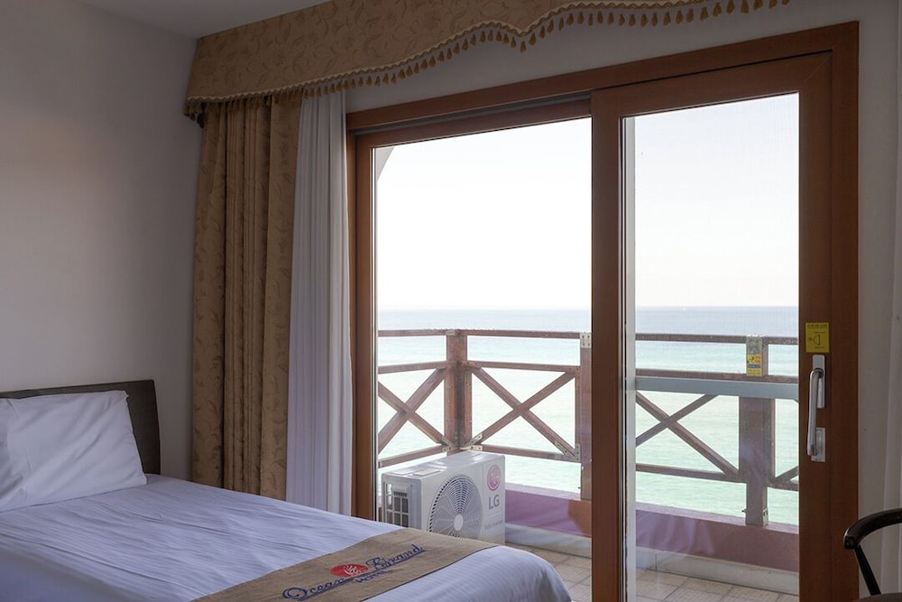 Ocean, Suite, 2 Double Beds