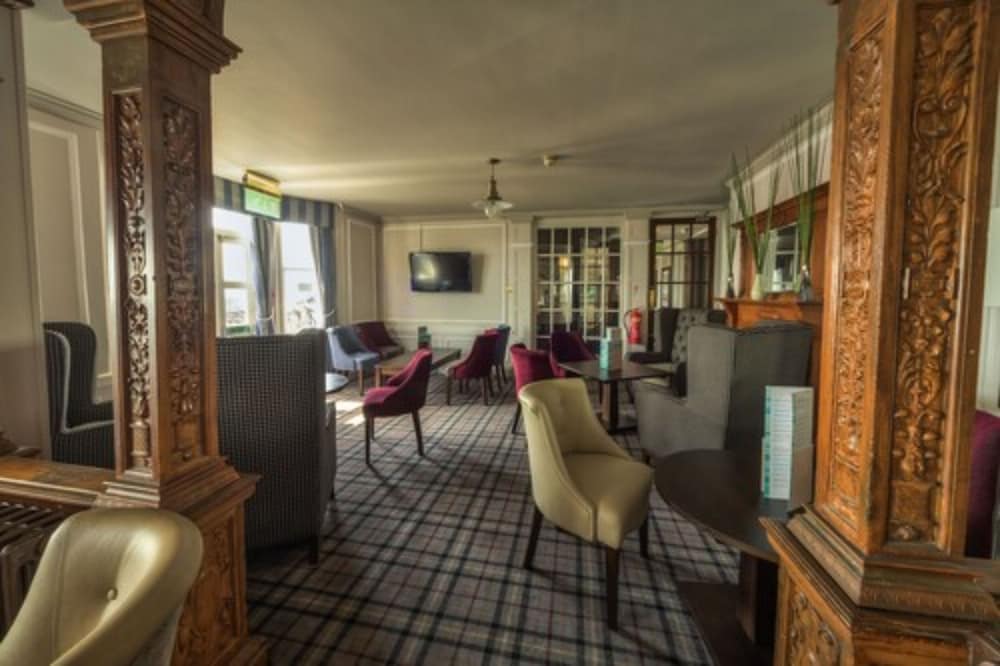 Old Ship Hotel 25/50