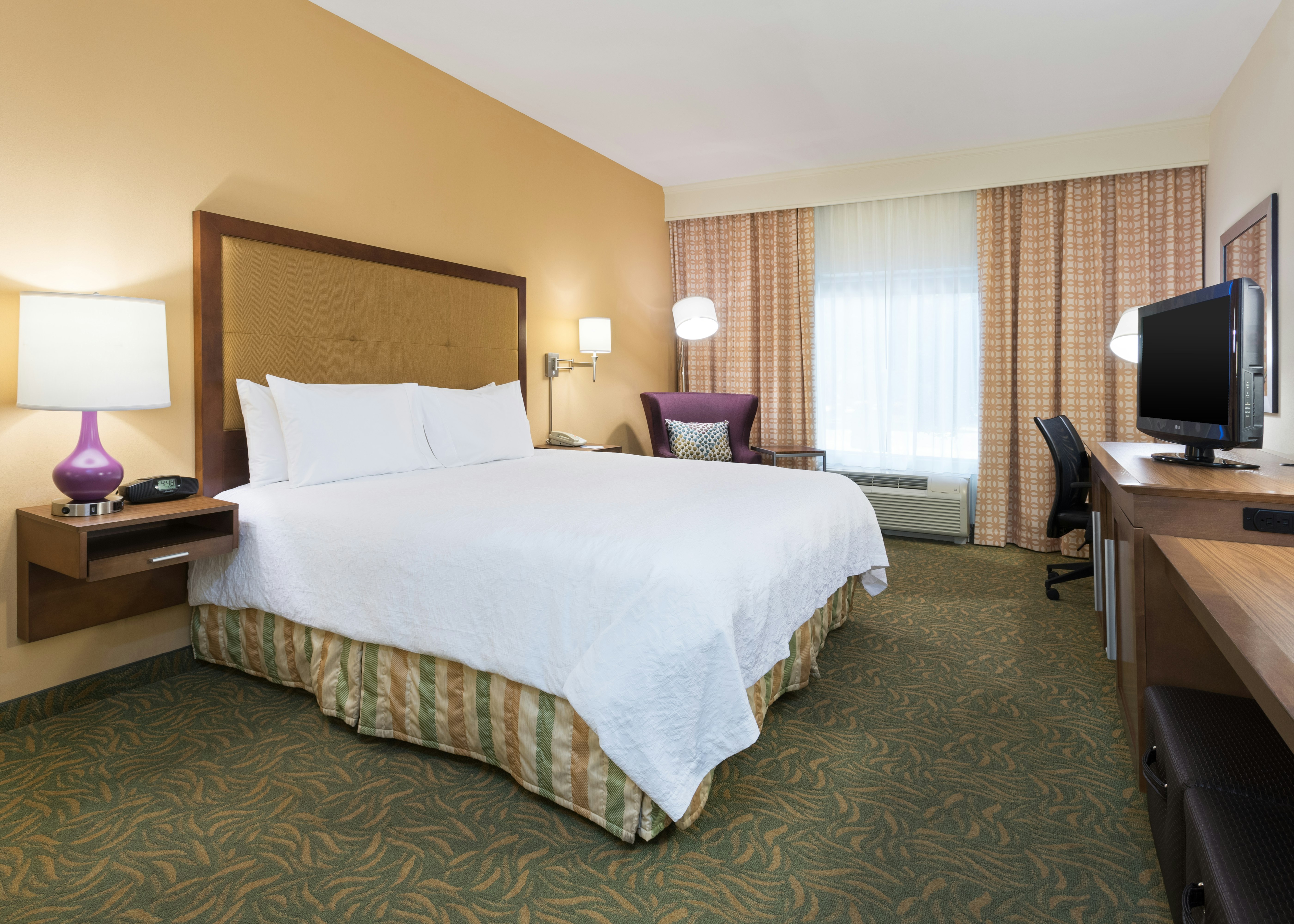 ROOM, KING BED