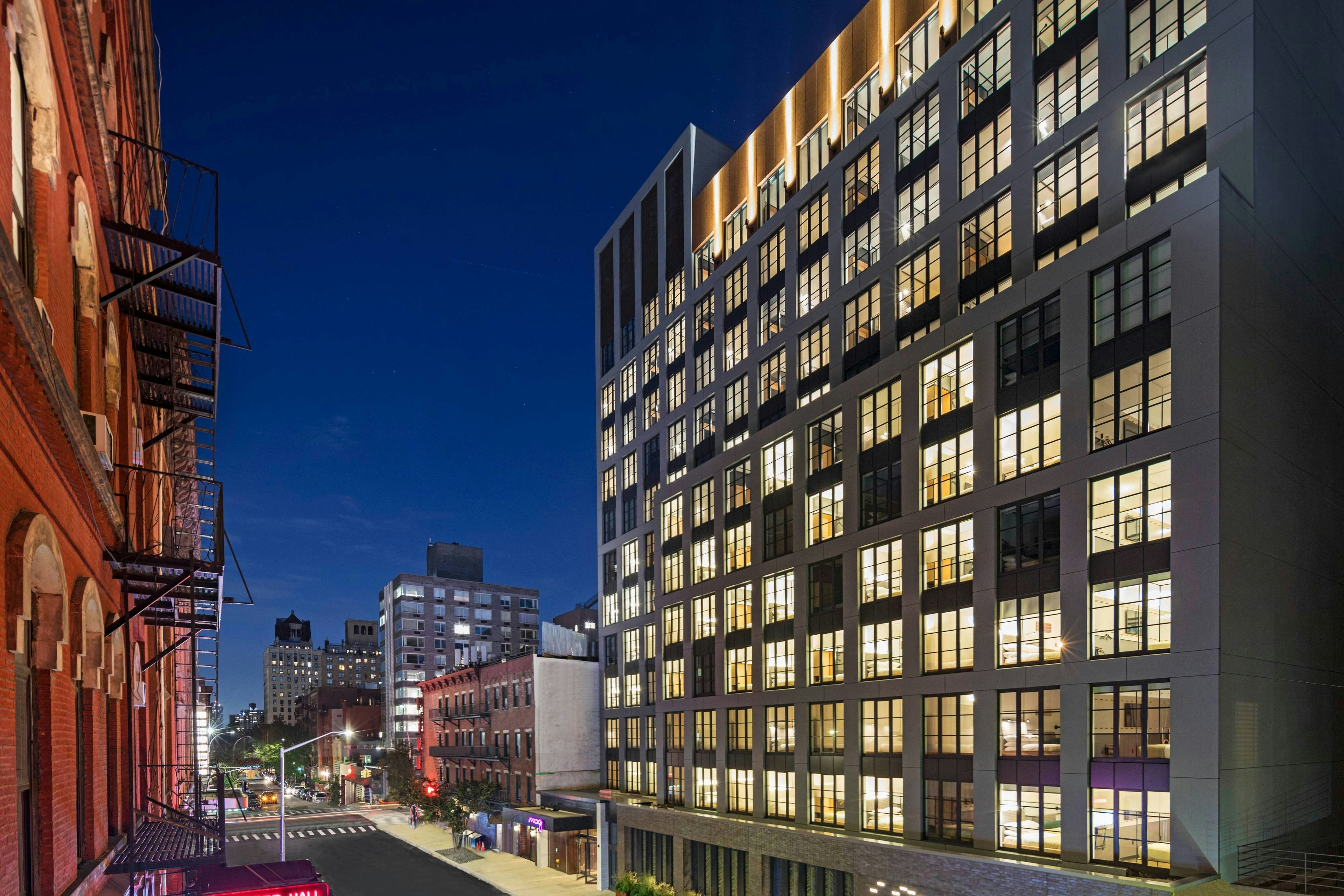 Moxy NYC East Village 2/33
