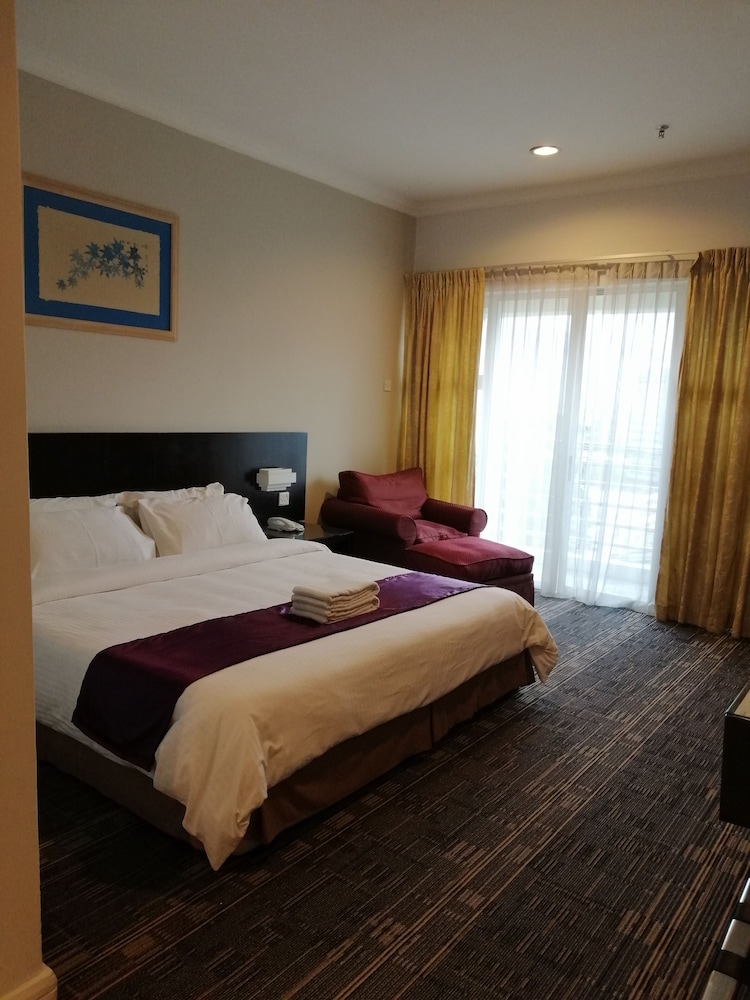 STANDARD, DOUBLE BED