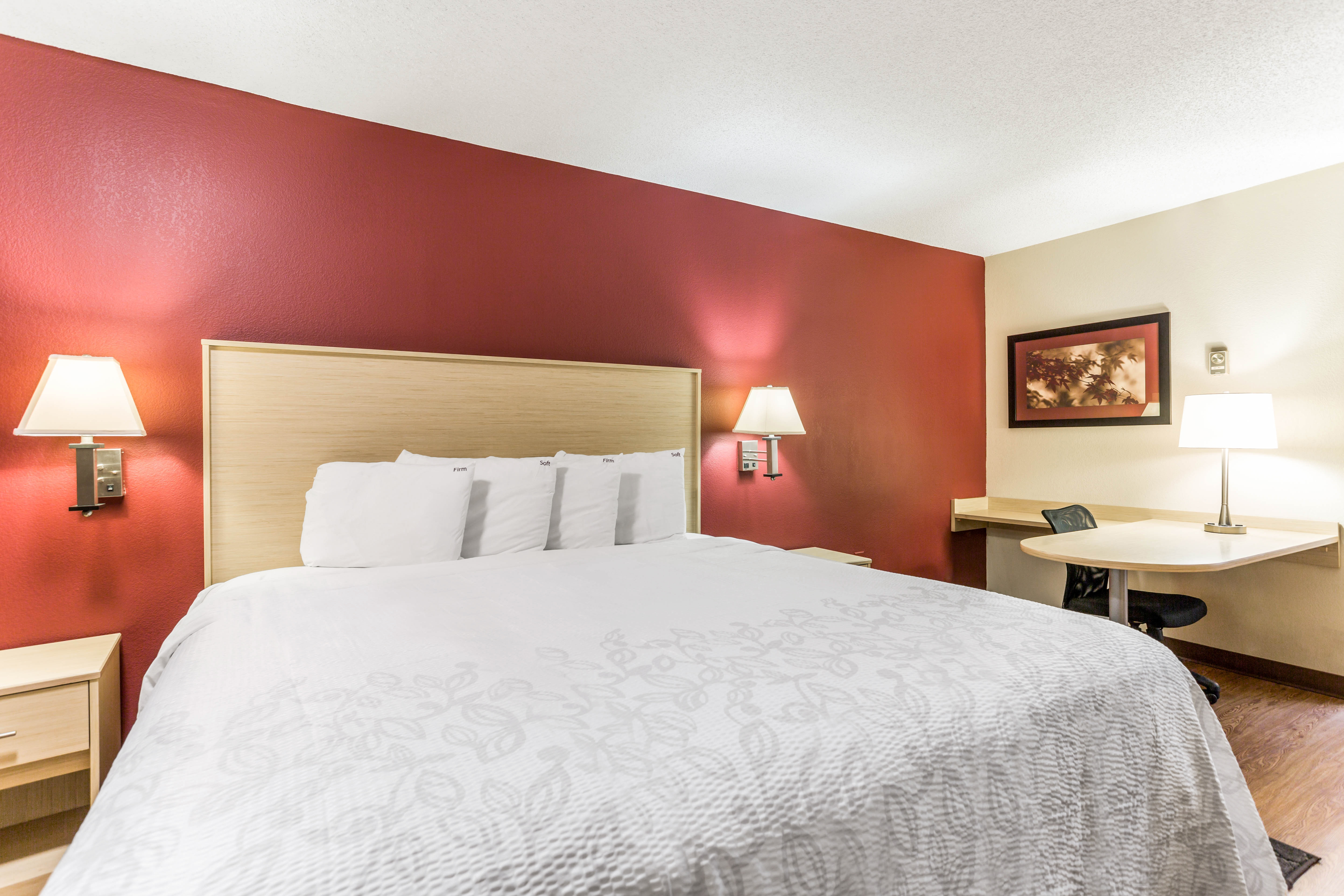 غرفة سوبيريور بسرير كينج، Red Roof Plus Nashville North - Goodlettsville 3/8