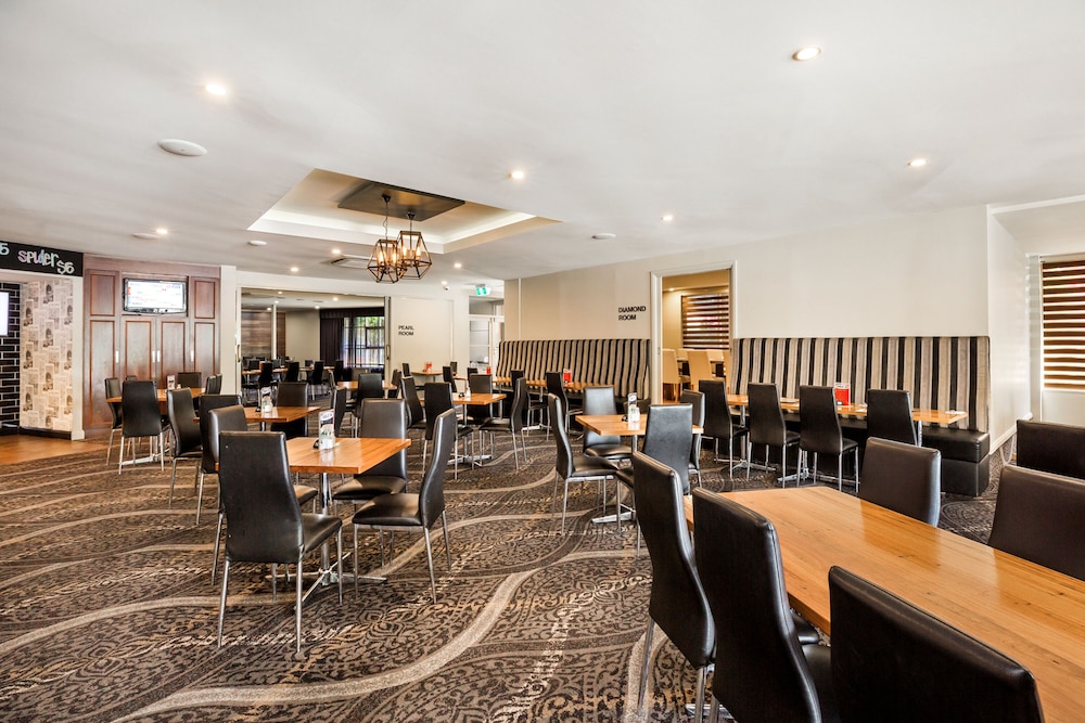 National Hotel Complex And Bendigo Central Apartments 50/68