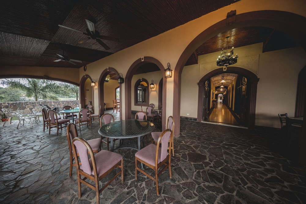 Hotel El Reith Lake Granada Nicaragua 30/50