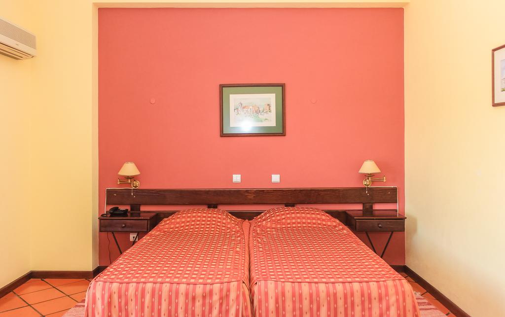 Classic, Double or Twin Bed