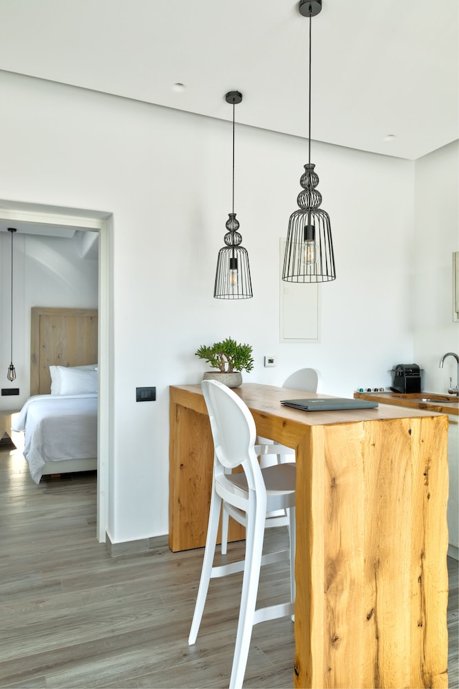 Portes Mykonos Suites And Villas 7/77