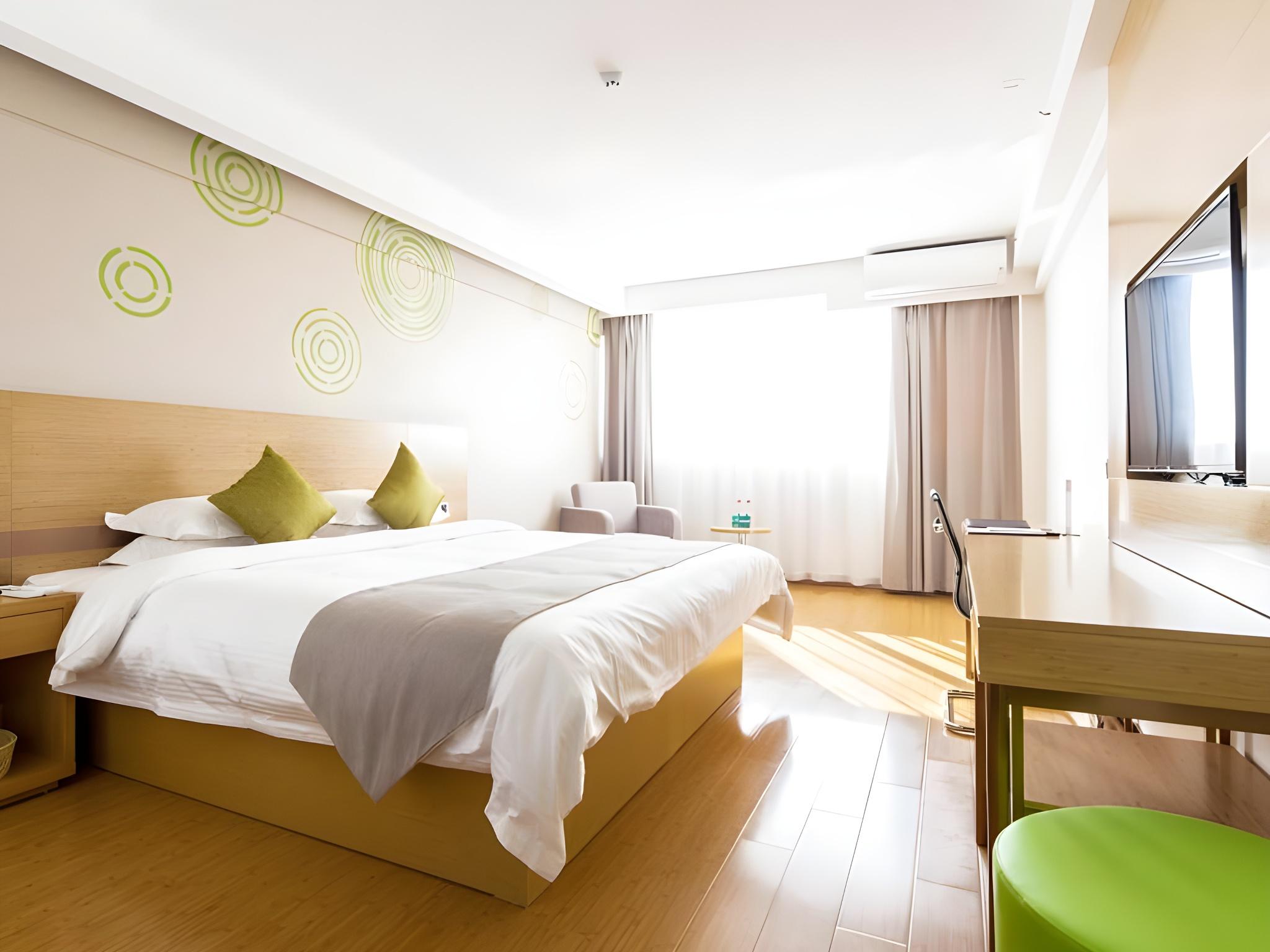 Cinema, Superior, Twin Beds