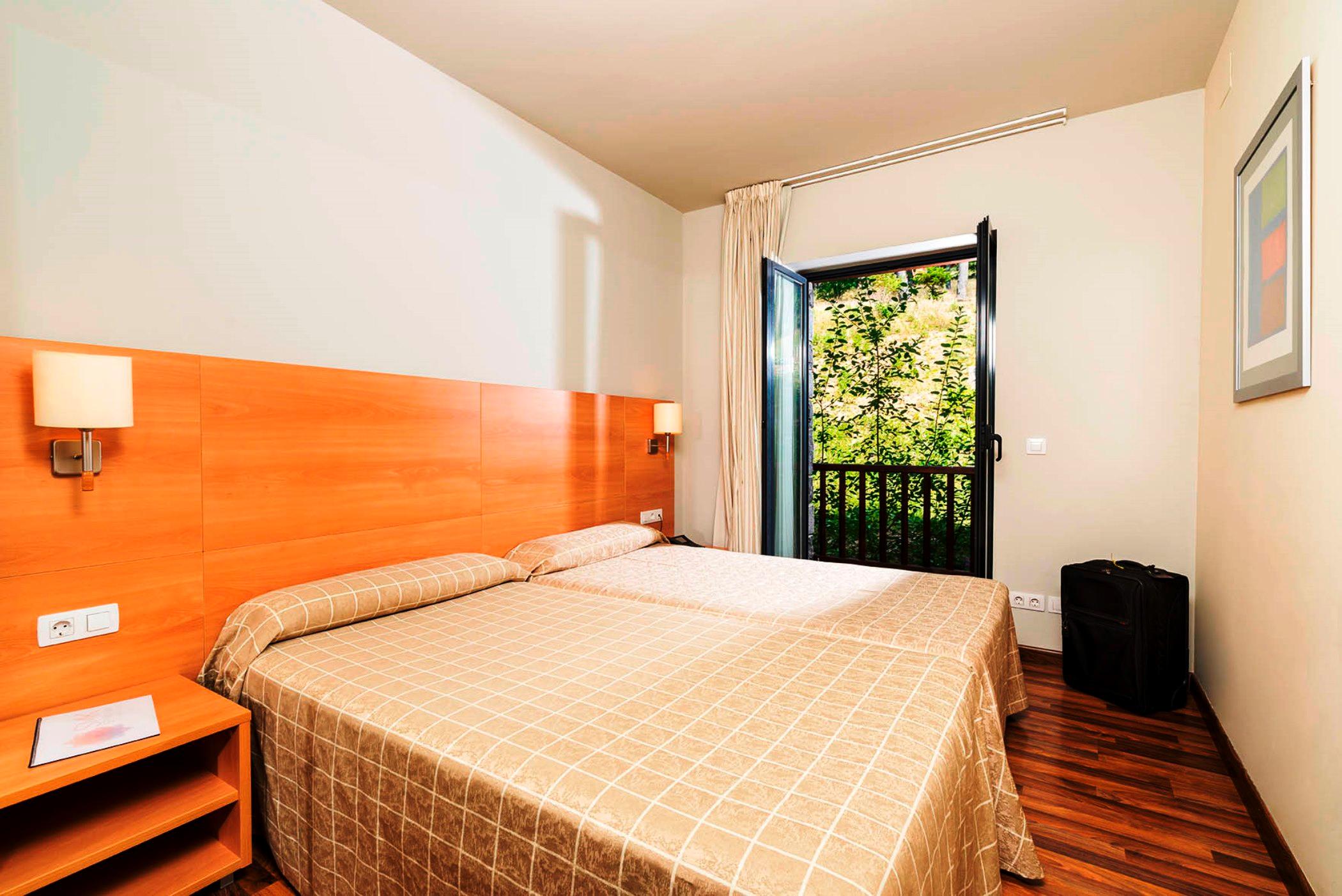 Apartment, Valley View