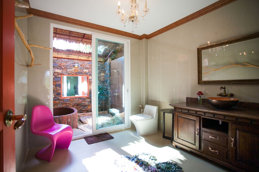 River Kwai Kiri Resort 48/75